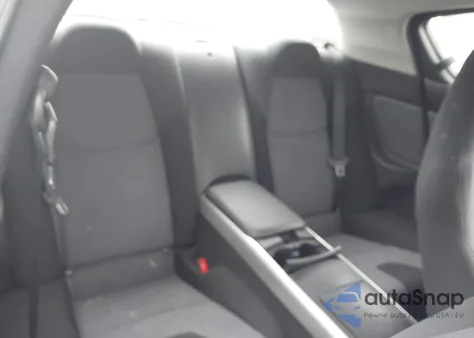 2004 Mazda Rx-8 6 Speed Manual z USA, uszkodzony, nr VIN JM1FE173640133501